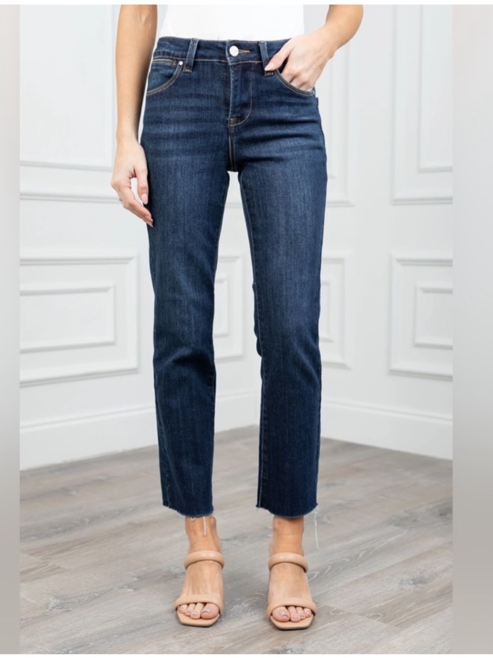 Risen Straight Leg Dark Wash Frayed Hem Ankle Length Blue Jeans Size 28